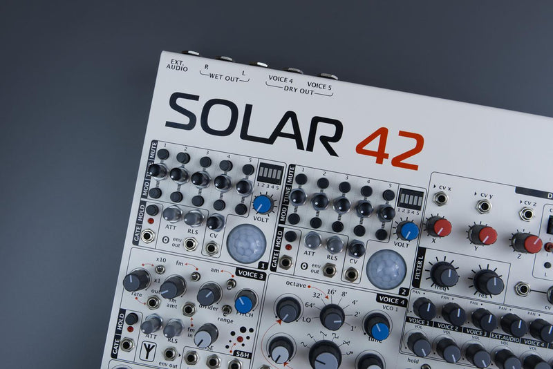 ELTA MUSIC SOLAR 42 : PRE-ORDER