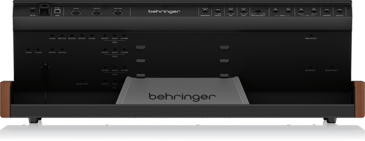 BEHRINGER MONOPOLY POLYPHONIC SYNTHESIZER