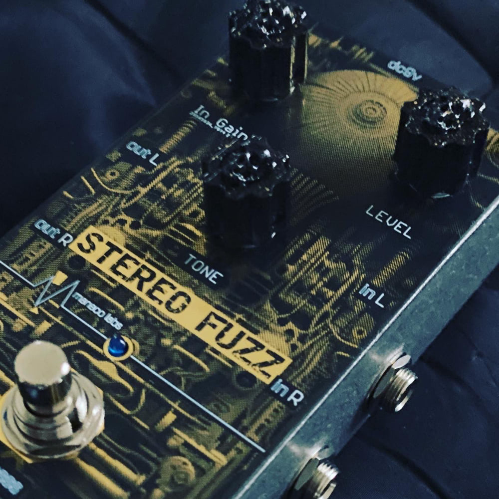 MANECO LABS STEREO FUZZ PEDAL