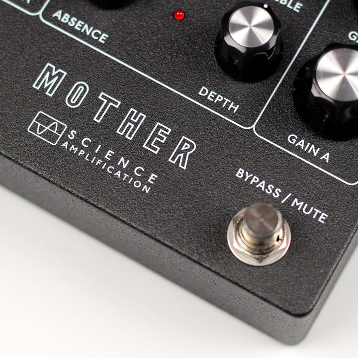 SCIENCE AMPLIFICATION MOTHER PREAMP PEDAL