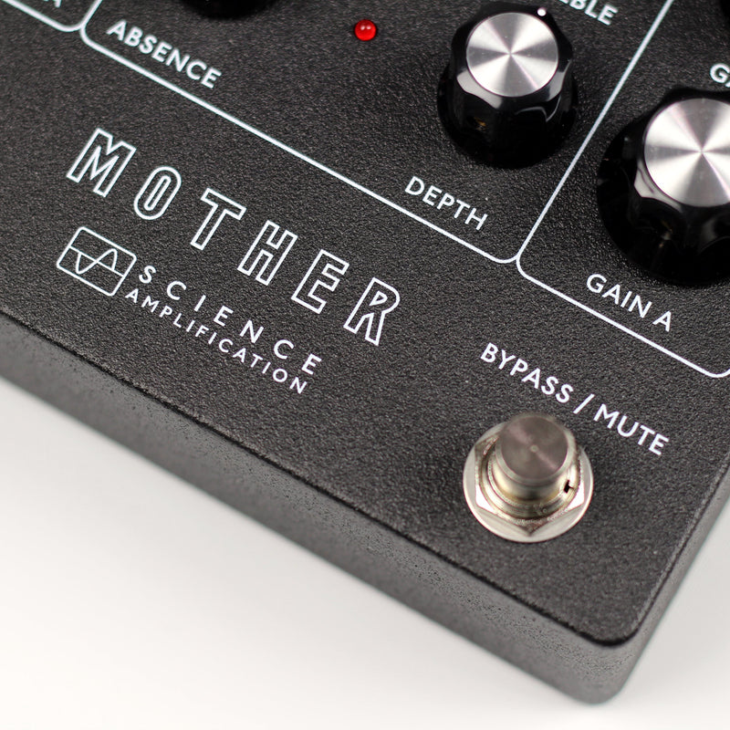 SCIENCE AMPLIFICATION MOTHER PREAMP PEDAL