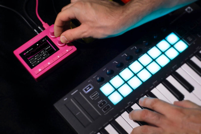 1010 MUSIC NANOBOX RAZZMATAZZ : B-STOCK
