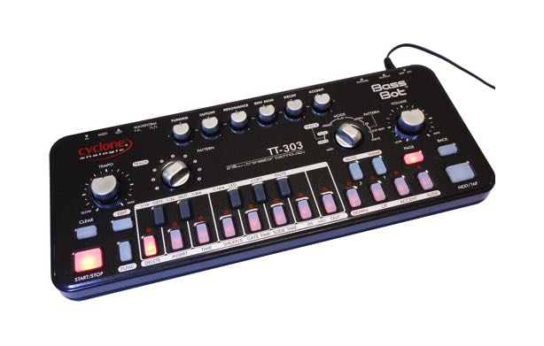 CYCLONE ANALOGIC TT-303 V2 BASS BOT BLACK