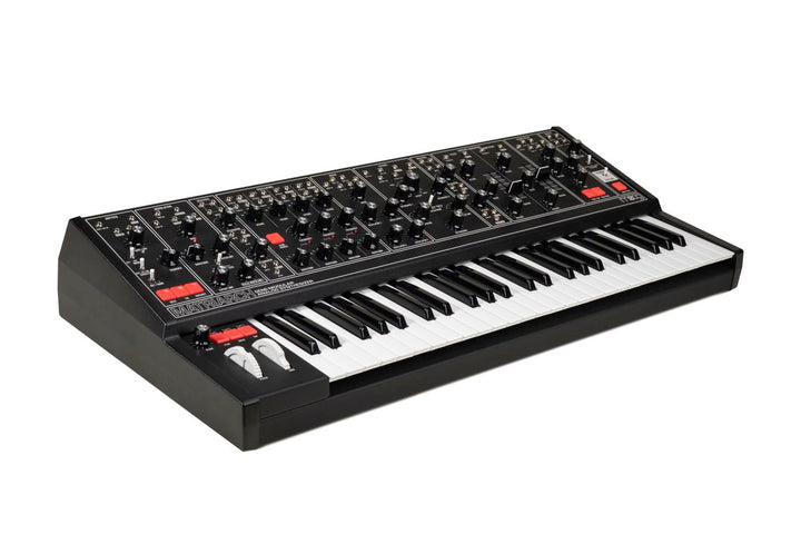 MOOG MATRIARCH DARK EDITION