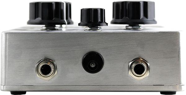 DEATH BY AUDIO FUZZ WAR
