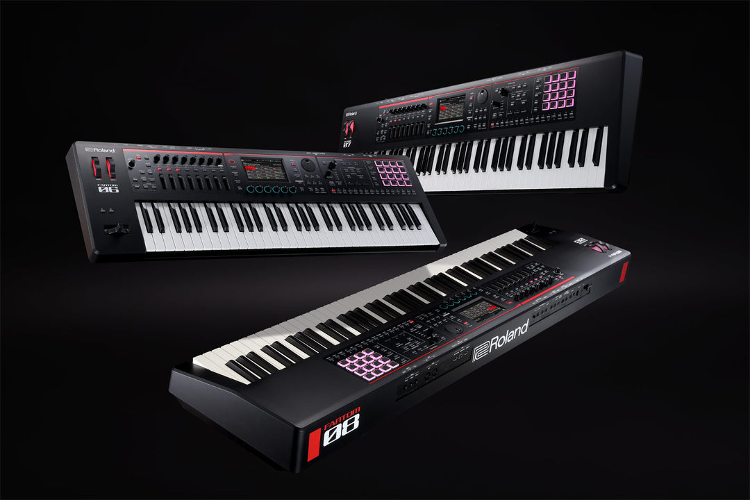 ROLAND FANTOM 06 SYNTHESIZER