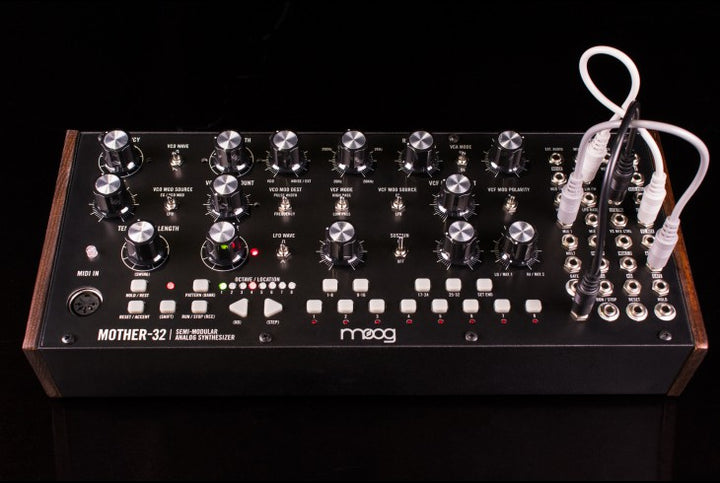 MOOG MOTHER 32
