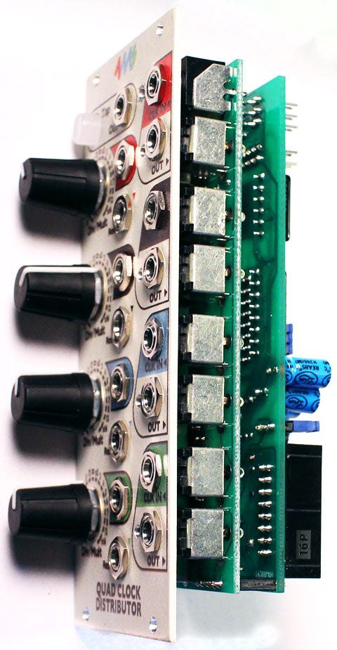 4MS QUAD CLOCK DISTRIBUTOR QCD