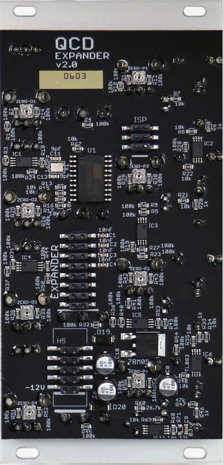 4MS QUAD CLOCK DISTRIBUTOR QCD EXPANDER