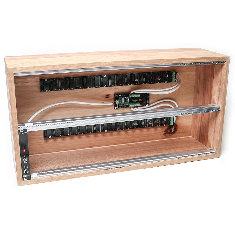 SYNTHROTEK 6U x 104HP POWERED HICKORY CASE