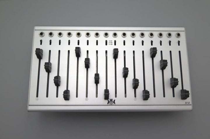 MICHIGAN SYNTH WORKS XVI DESKTOP SILVER